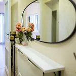 Julia Central Apartment