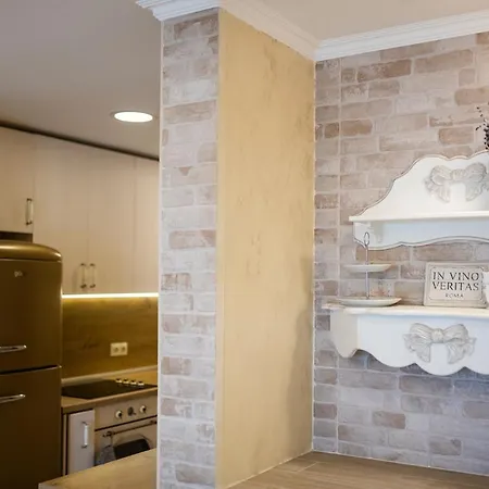 Julia Central * Varna