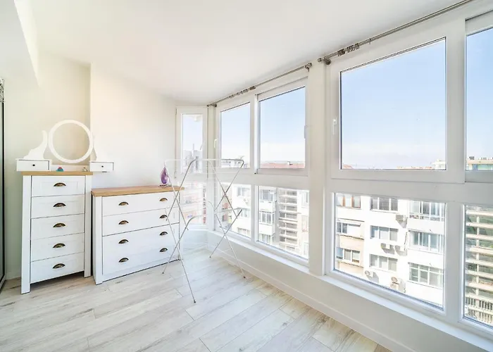 Julia Central * Varna