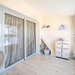 Julia Central Daire *