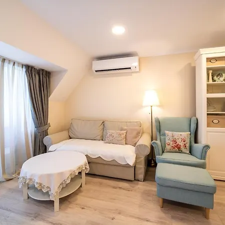 Julia Central Apartment Varna