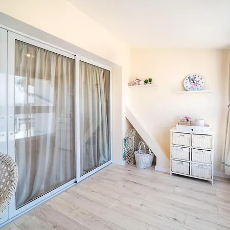 Julia Central Apartment *